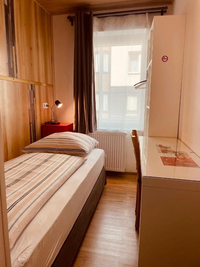 Andefu Hotel Am Kantpark Дуйсбург Екстер'єр фото